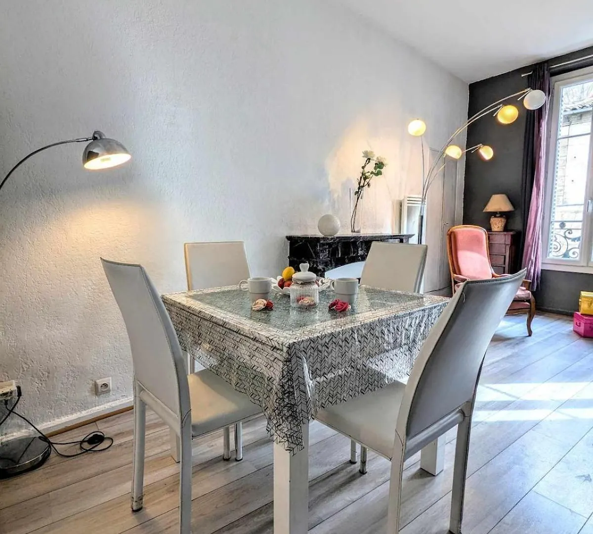 דירה אביניון Le Thiers - Hypercentre - Wifi - Air Conditioning צרפת
